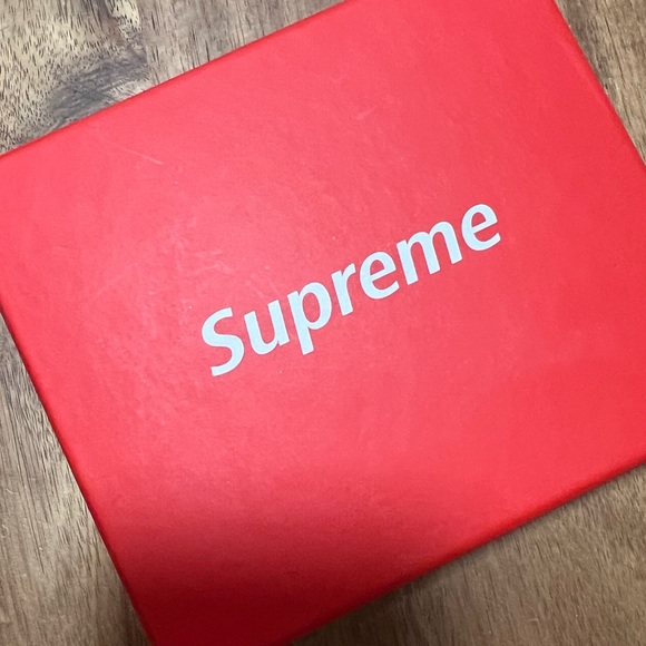 Supreme Wallet Custom - Picture 2 of 6
